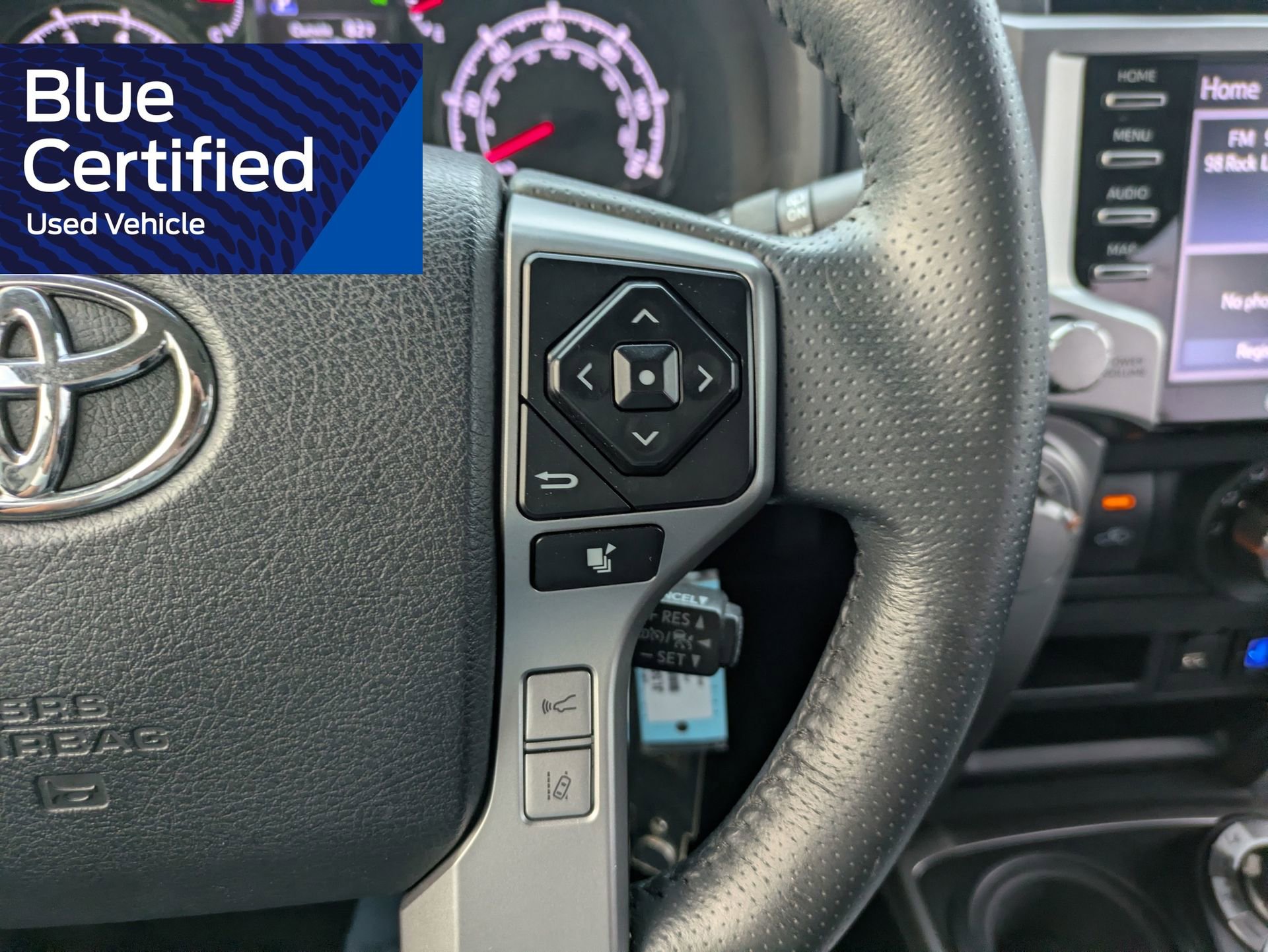 Used 2020 Toyota 4Runner SR5 AWD/4WD image 28