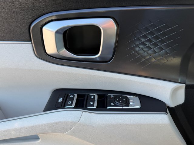 Used 2024 Kia Sorento S w/ Panoramic Sunroof Package FWD image 35