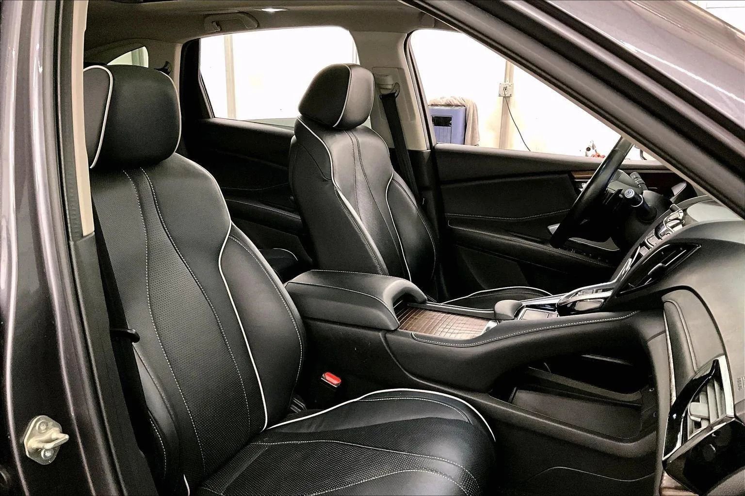 Used 2020 Acura RDX AWD w/ Advance Package image 7