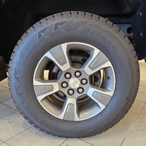 Used 2017 Chevrolet Colorado Z71 image 9