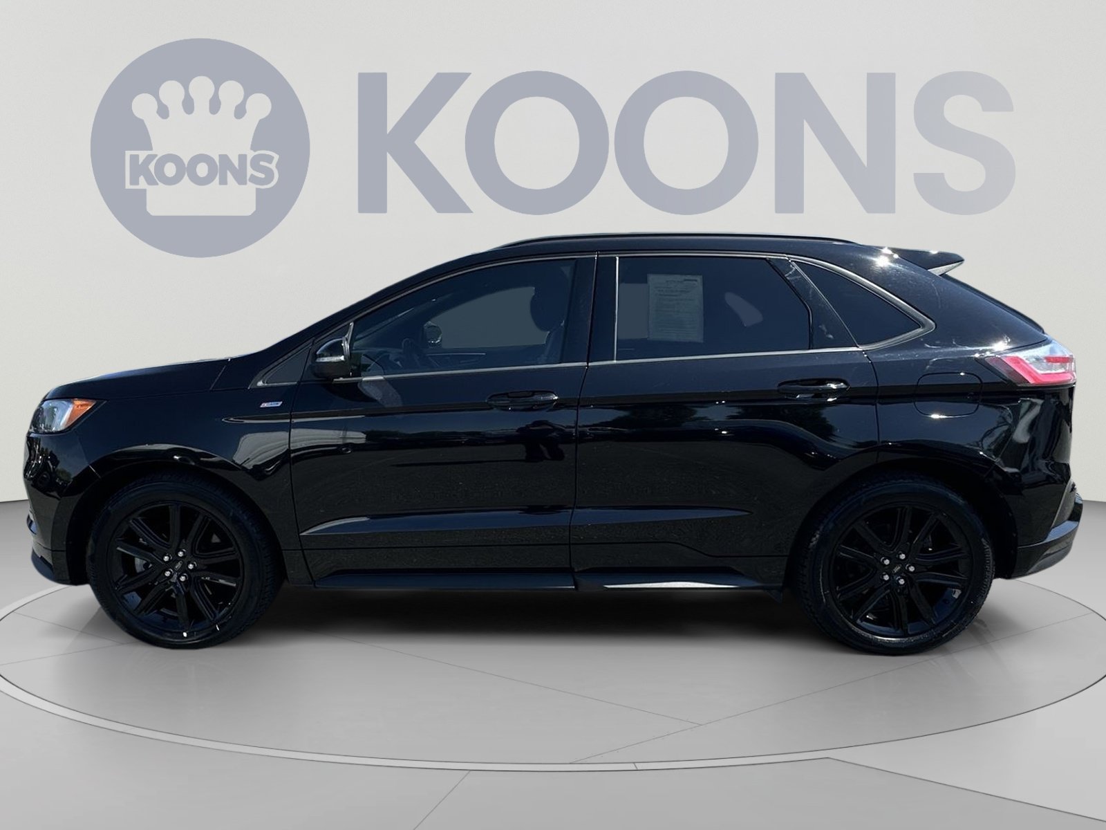 Certified 2020 Ford Edge ST-Line w/ Cold Weather Package AWD/4WD image 7