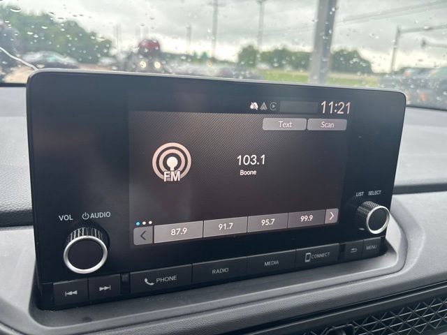 Used 2025 Honda Accord SE image 17
