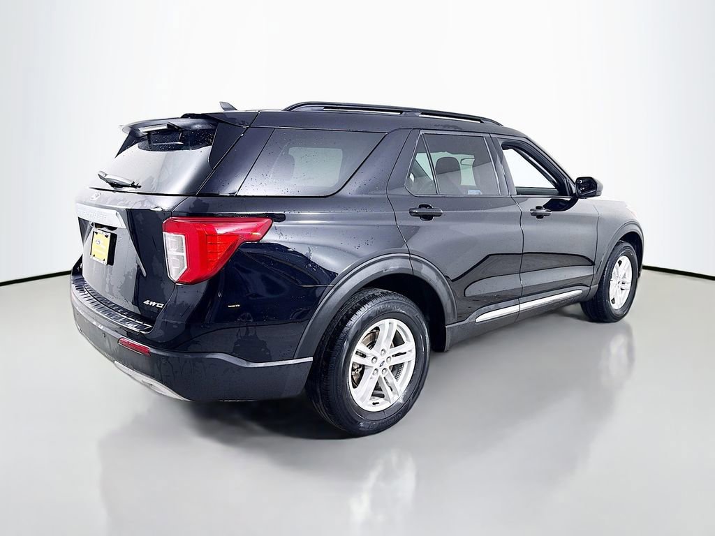 Certified 2024 Ford Explorer XLT w/ Equipment Group 202A image 5