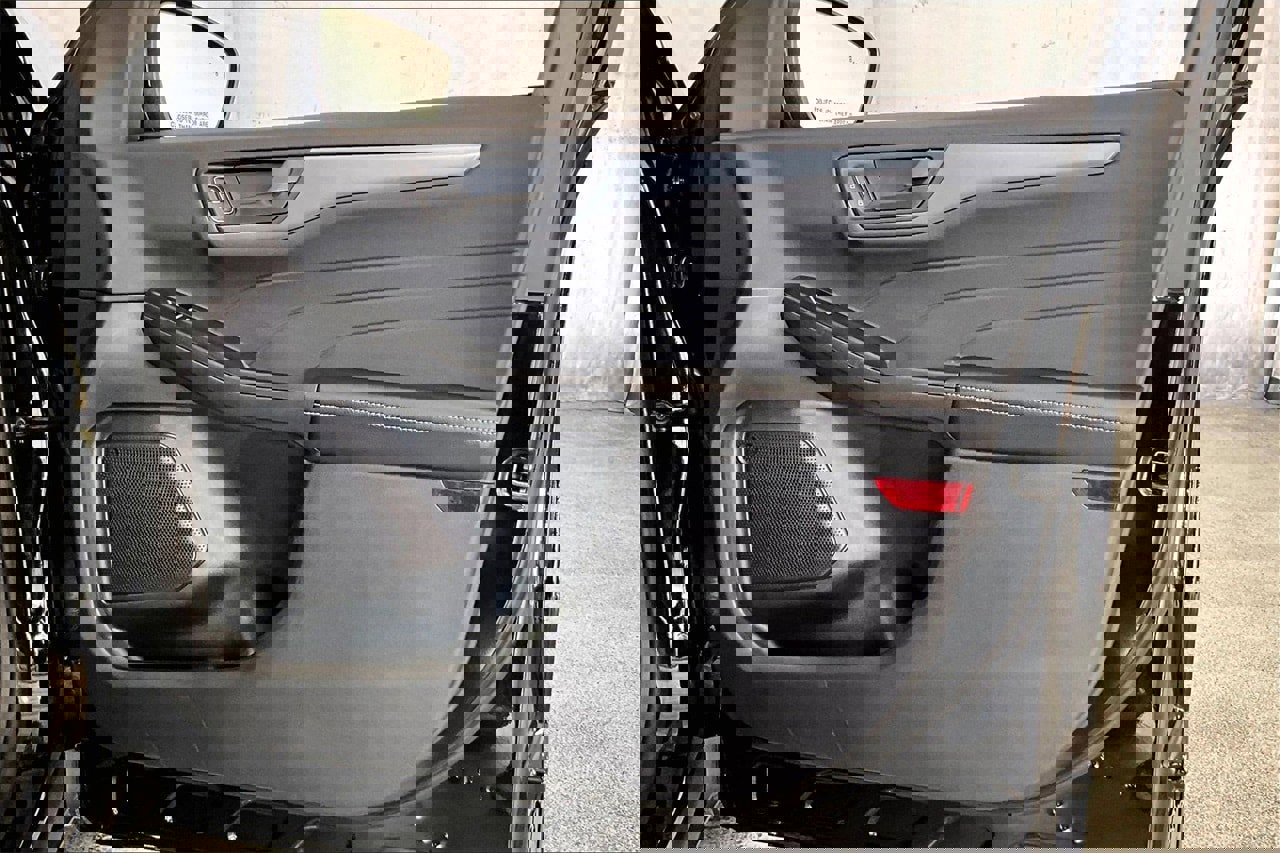 Certified 2025 Ford Escape Active w/ Tech Pack #1 image 26