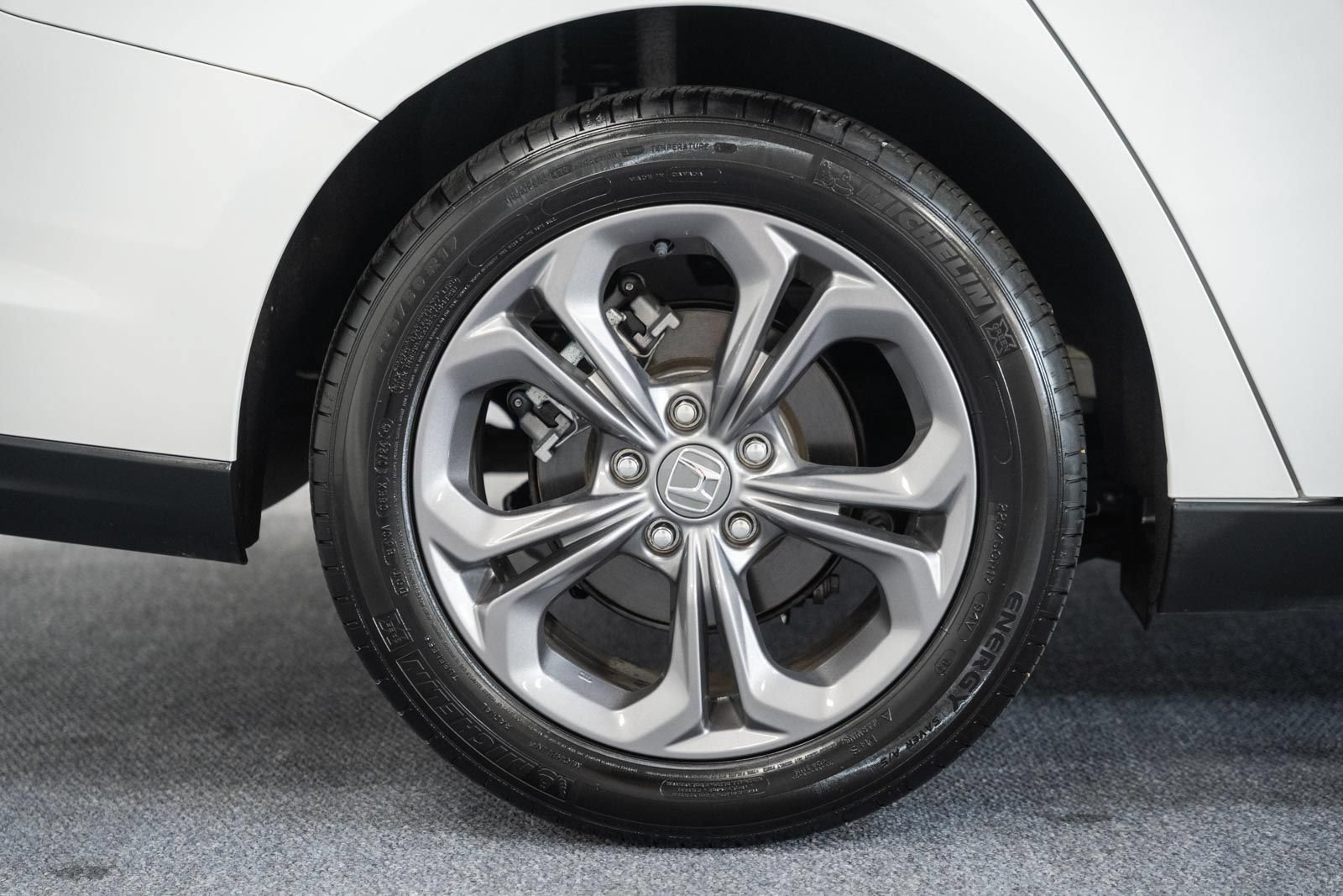 Used 2024 Honda Accord EX image 18