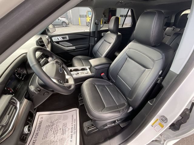 Certified 2023 Ford Explorer Limited w/ Limited Technology Package AWD/4WD image 12