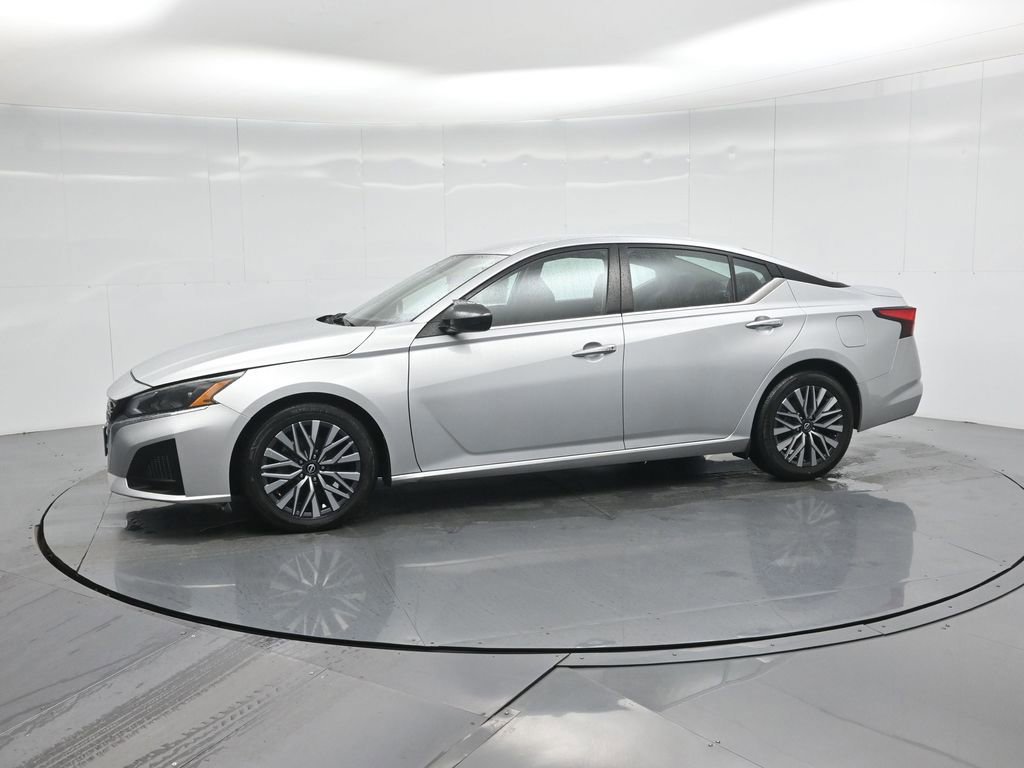 Used 2023 Nissan Altima 2.5 SV image 23