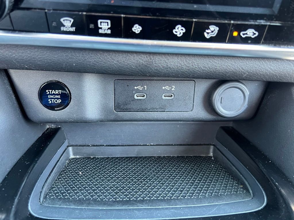 Used 2024 Nissan Rogue SV AWD/4WD image 27