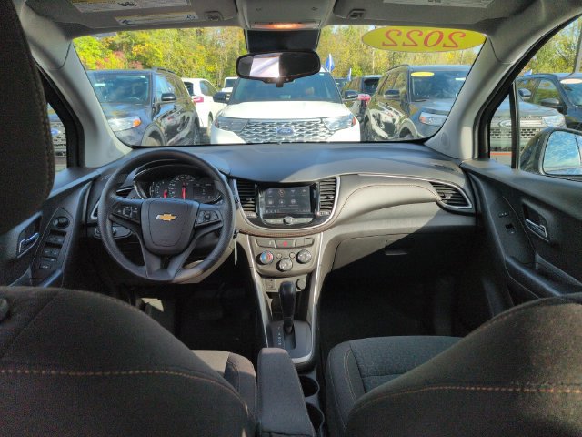 Used 2022 Chevrolet Trax LS w/ Tint and Cruise Package AWD/4WD image 23