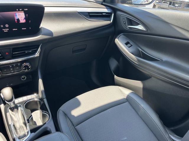 Used 2025 Buick Encore GX Preferred FWD image 18