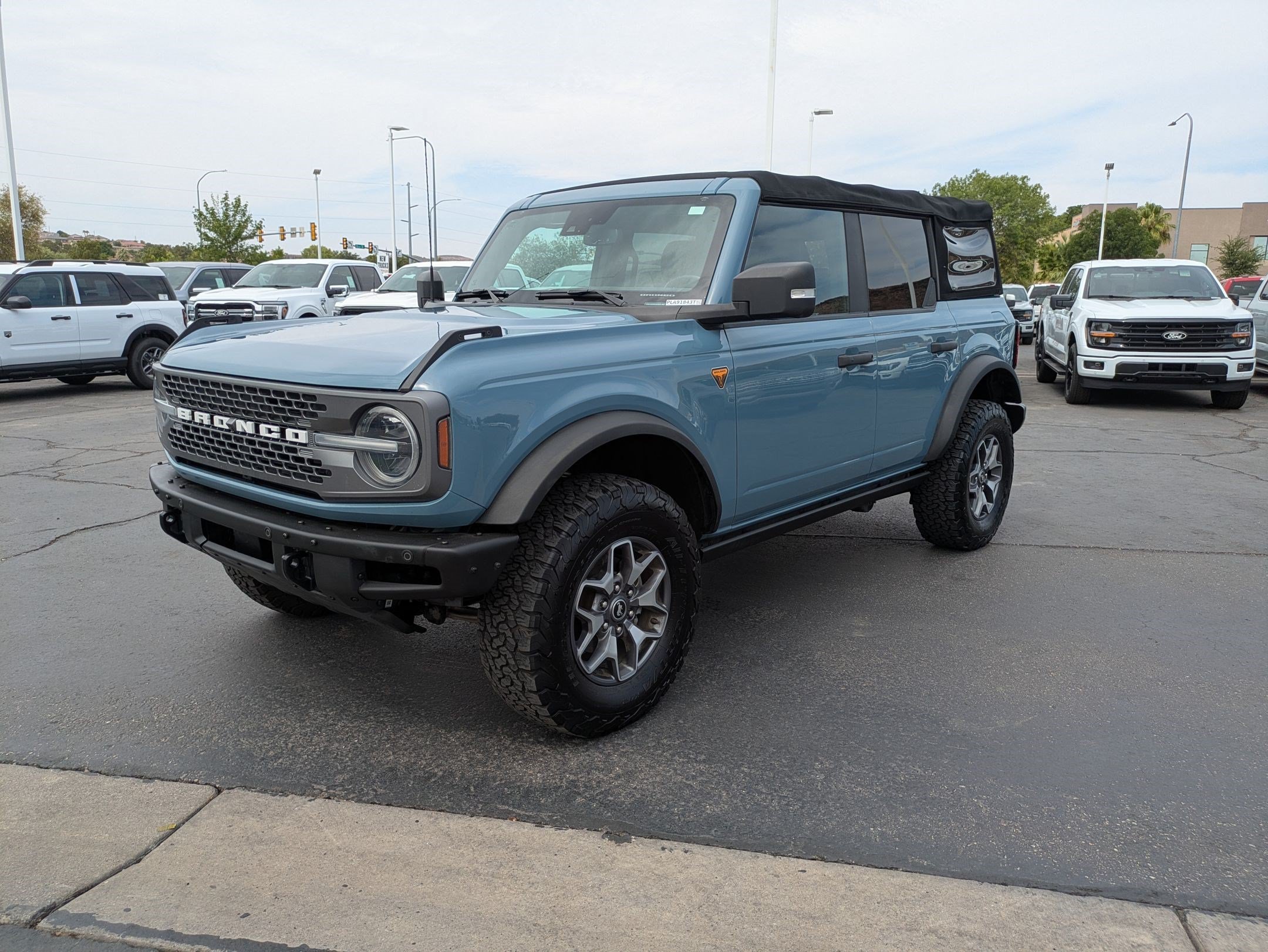 Certified 2023 Ford Bronco Badlands AWD/4WD image 8