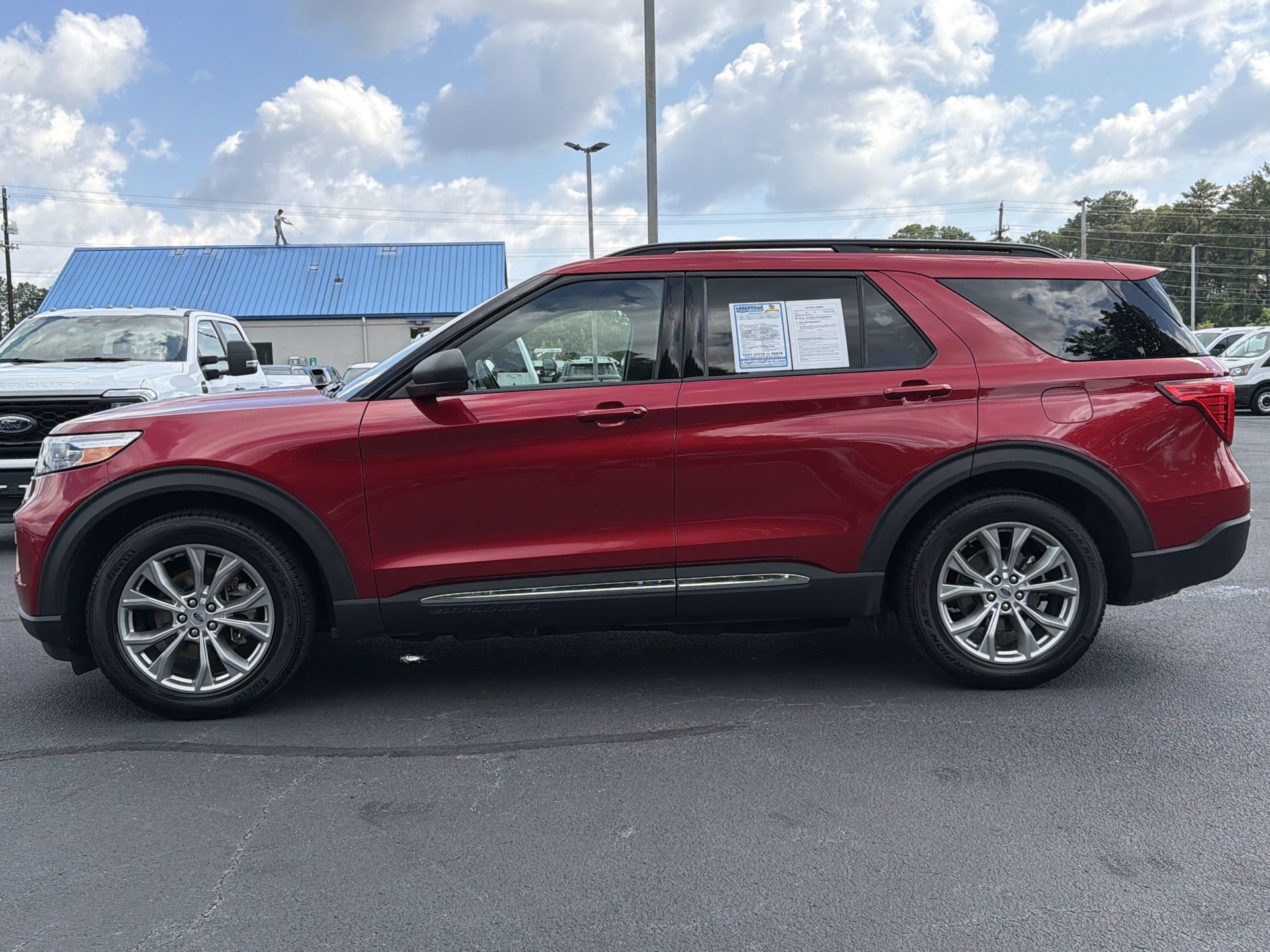 Certified 2020 Ford Explorer XLT w/ Equipment Group 202A RWD image 24