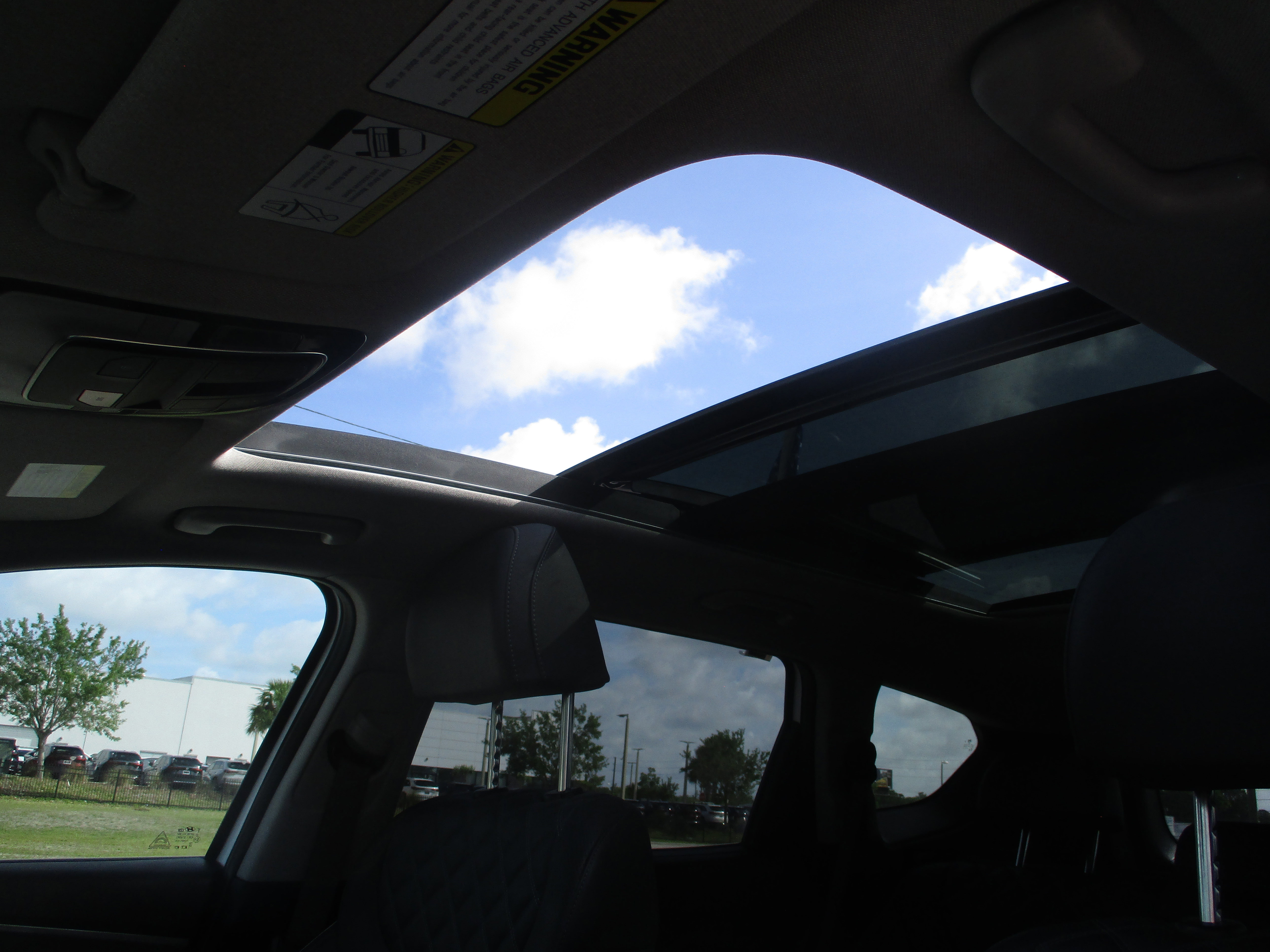 Used 2023 Hyundai Santa Fe Limited AWD/4WD image 14