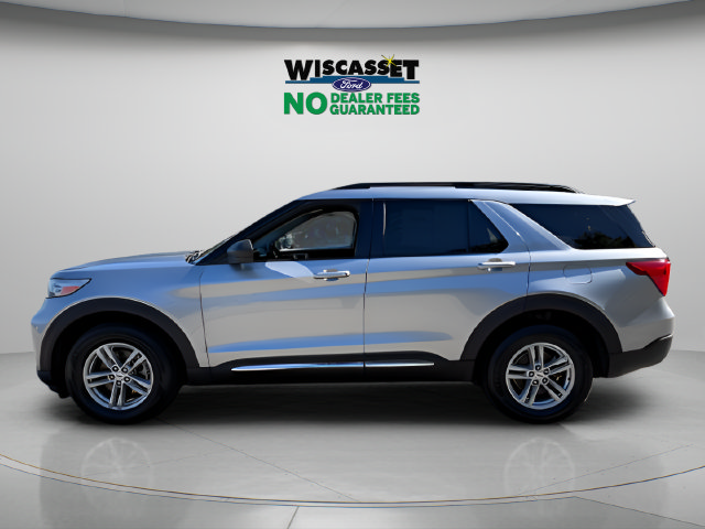 Certified 2023 Ford Explorer XLT w/ Equipment Group 202A AWD/4WD image 2