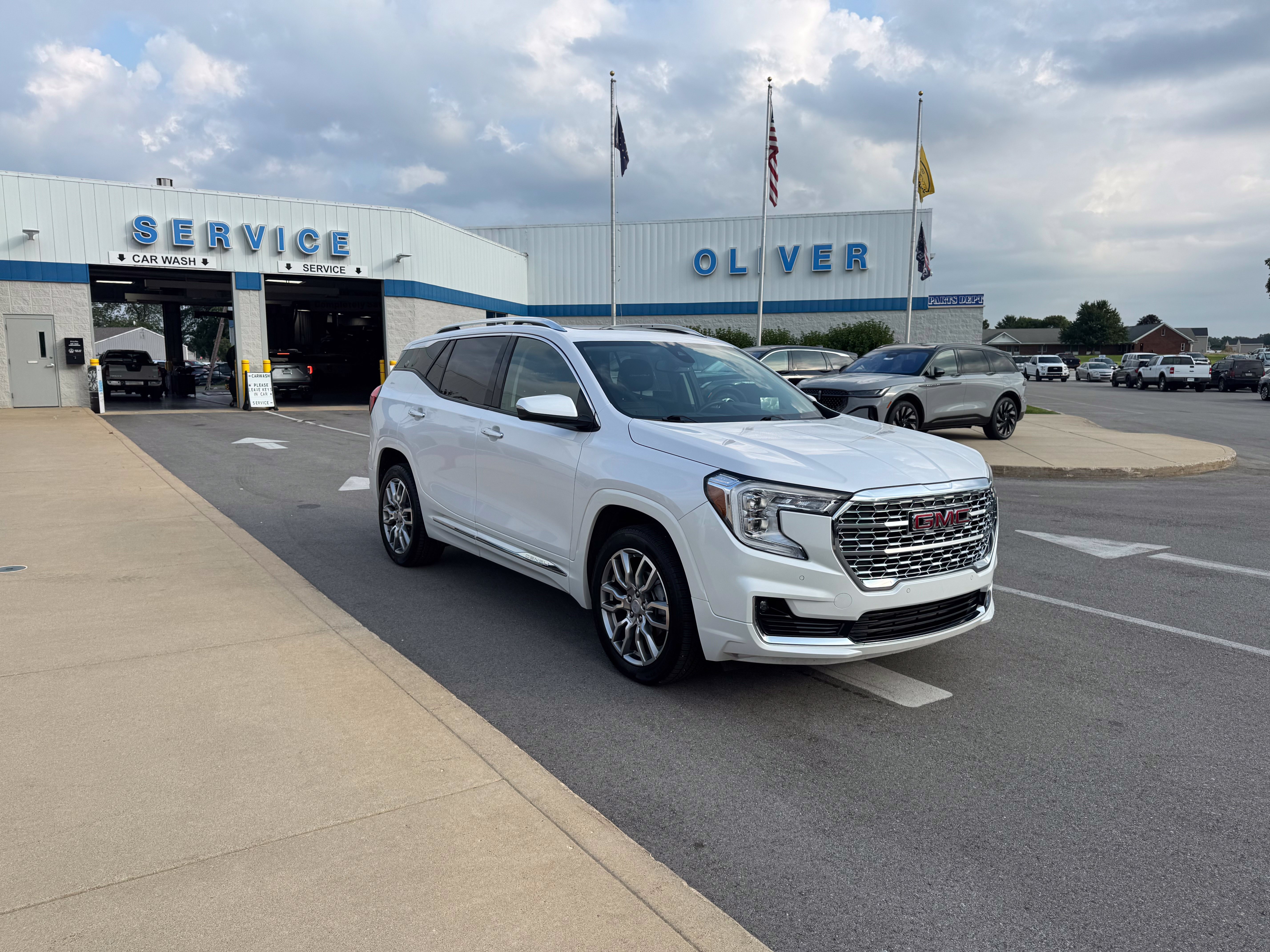 Used 2023 GMC Terrain Denali AWD/4WD image 9