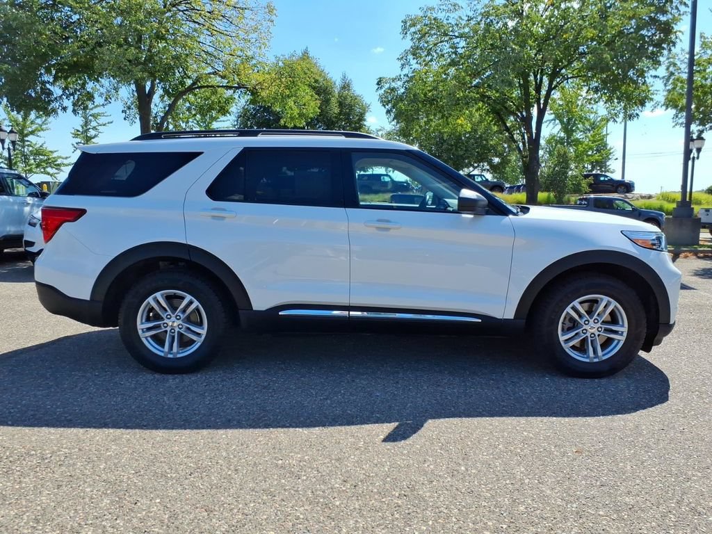Certified 2023 Ford Explorer XLT w/ Equipment Group 202A AWD/4WD image 6