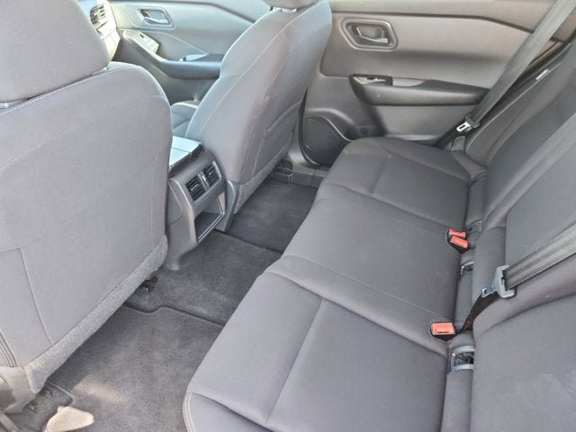 Used 2024 Nissan Rogue S AWD/4WD image 13