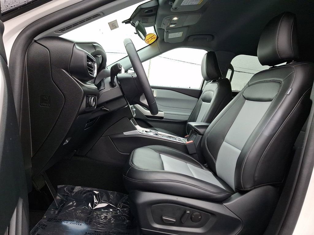 Certified 2024 Ford Explorer XLT w/ Equipment Group 202A image 14