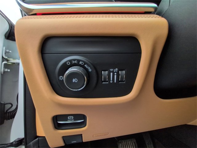 Used 2024 Jeep Grand Cherokee Summit image 15