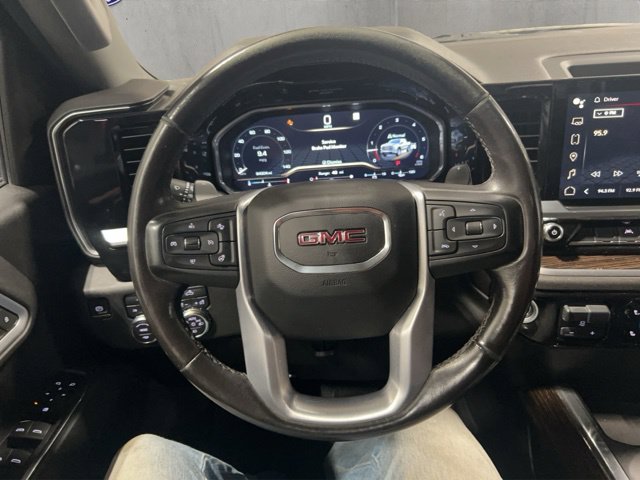 Used 2022 GMC Sierra 1500 Elevation w/ LPO, Elevation Black Package AWD/4WD image 7