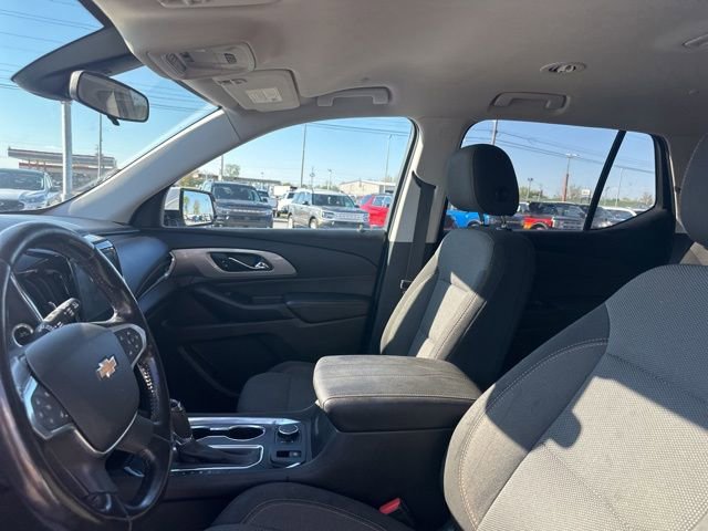 Used 2020 Chevrolet Traverse LT image 33