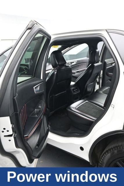 Certified 2024 Ford Edge ST-Line w/ Class II Trailer Tow Package AWD/4WD image 17