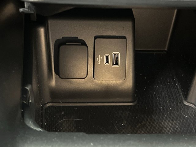 Certified 2025 Ford Explorer ST-Line AWD/4WD image 26