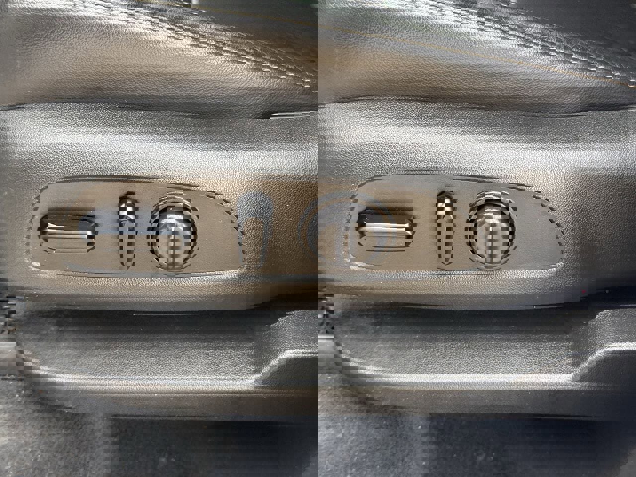 Used 2021 Chevrolet Traverse RS image 26