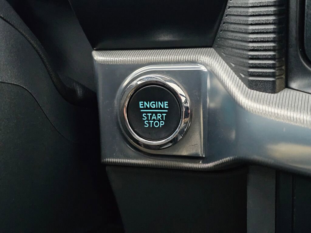 Certified 2025 Ford F150 Lariat w/ Equipment Group 502A High image 33