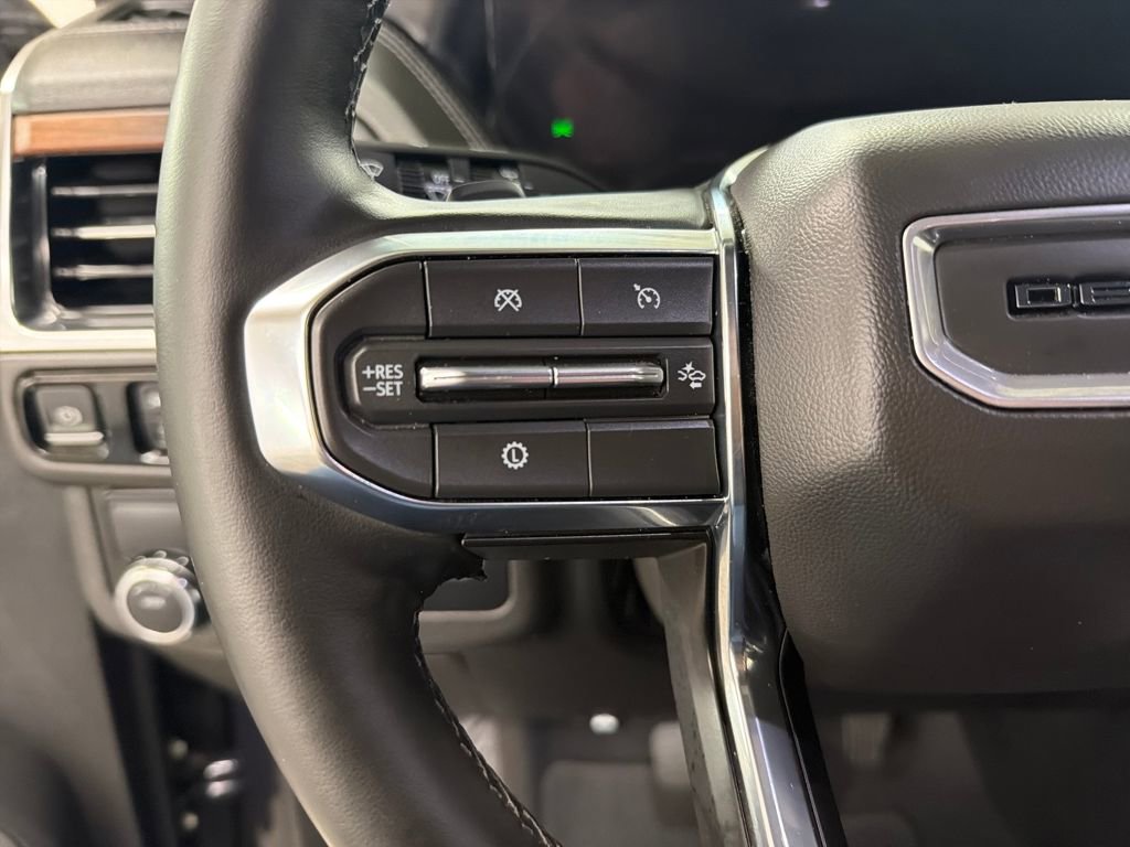 Used 2025 GMC Yukon XL Denali image 20