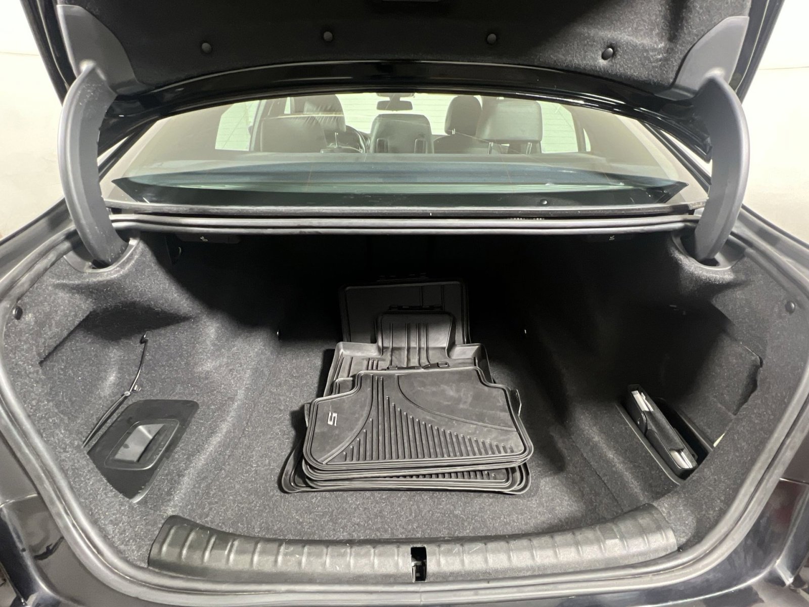 Used 2019 BMW 540i xDrive w/ Premium Package image 24