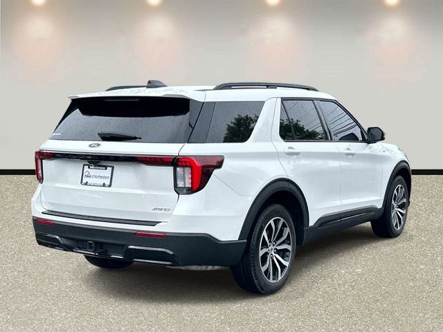 Certified 2025 Ford Explorer ST-Line AWD/4WD image 5