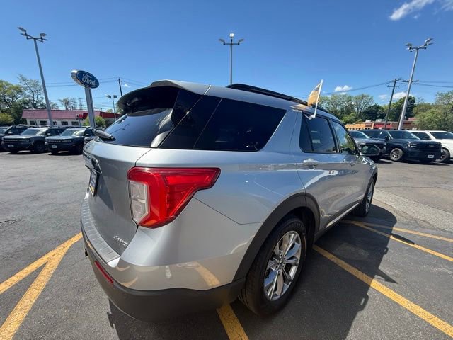 Certified 2022 Ford Explorer XLT w/ Equipment Group 202A AWD/4WD image 8