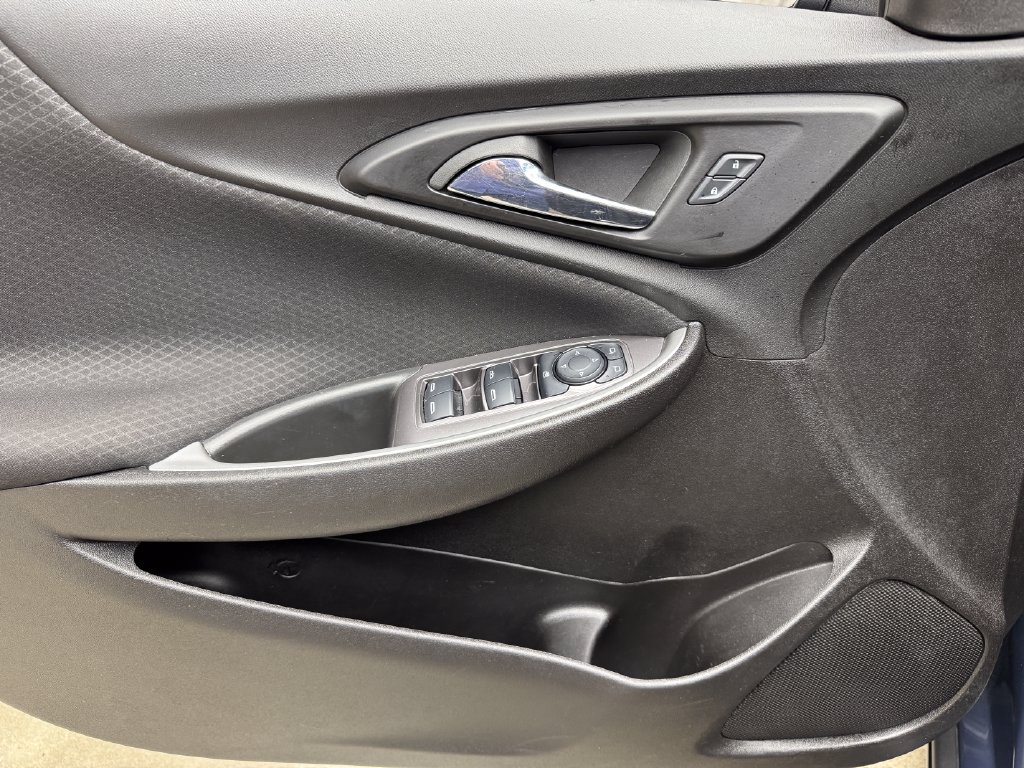 Used 2025 Chevrolet Malibu LT FWD image 10