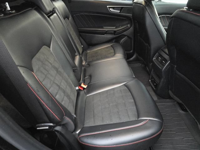 Certified 2024 Ford Edge ST-Line AWD/4WD image 17