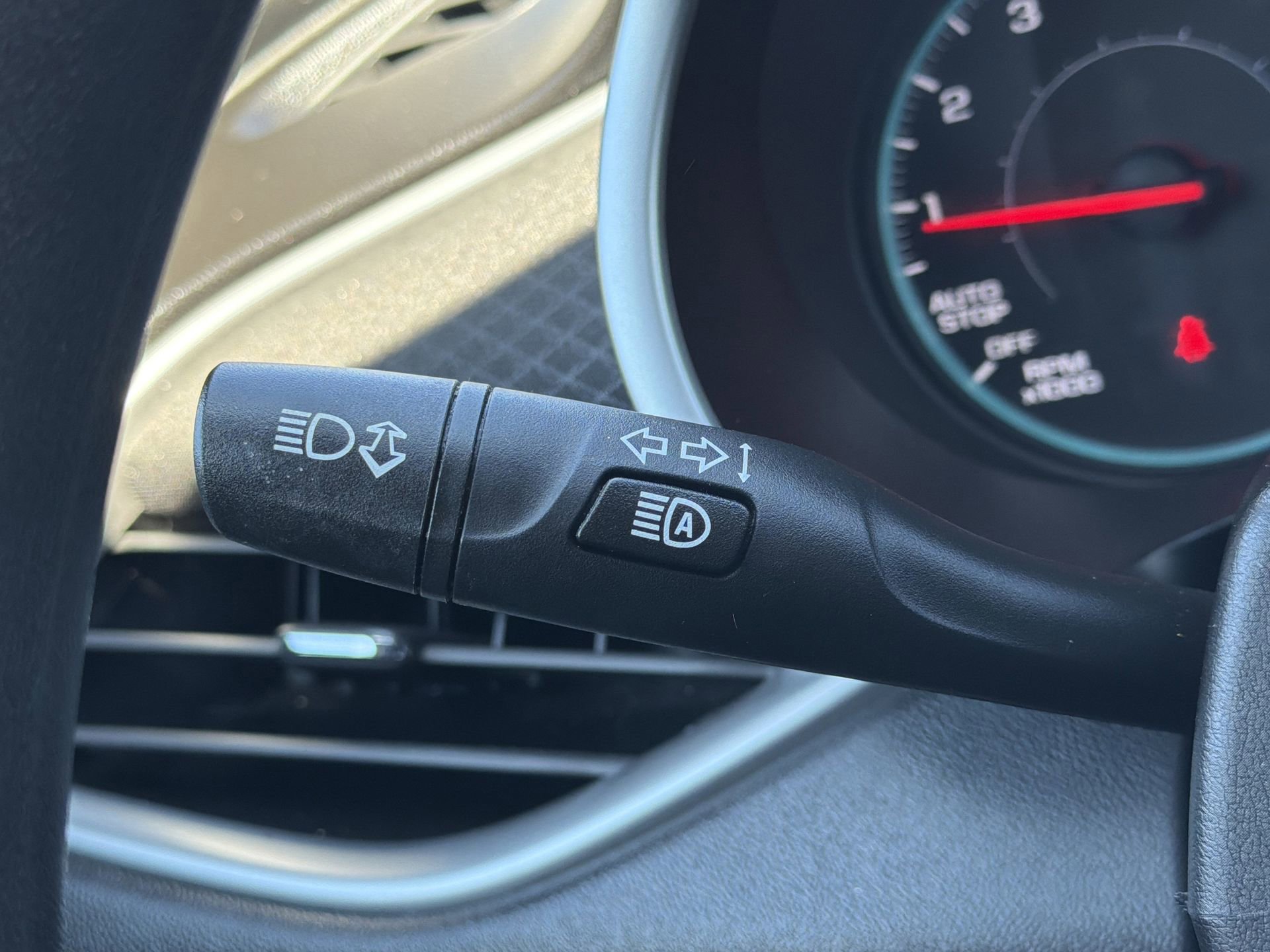 Used 2023 Chevrolet Malibu LT image 21