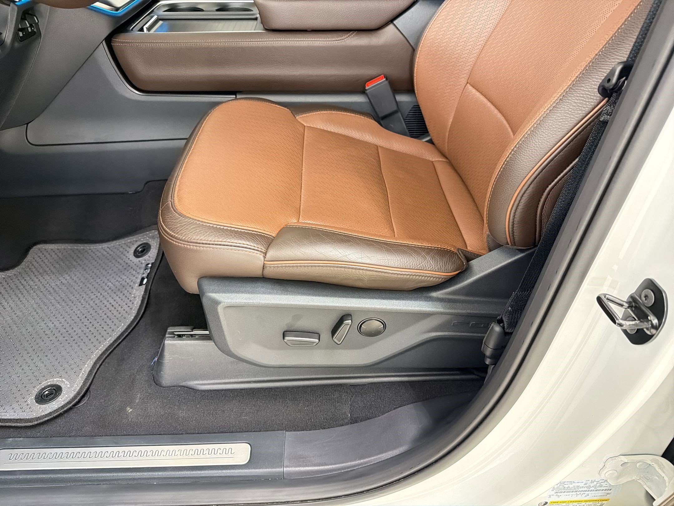 Certified 2025 Ford Expedition King Ranch AWD/4WD image 13