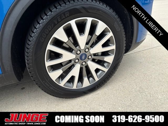 Certified 2020 Ford Escape Titanium AWD/4WD image 9