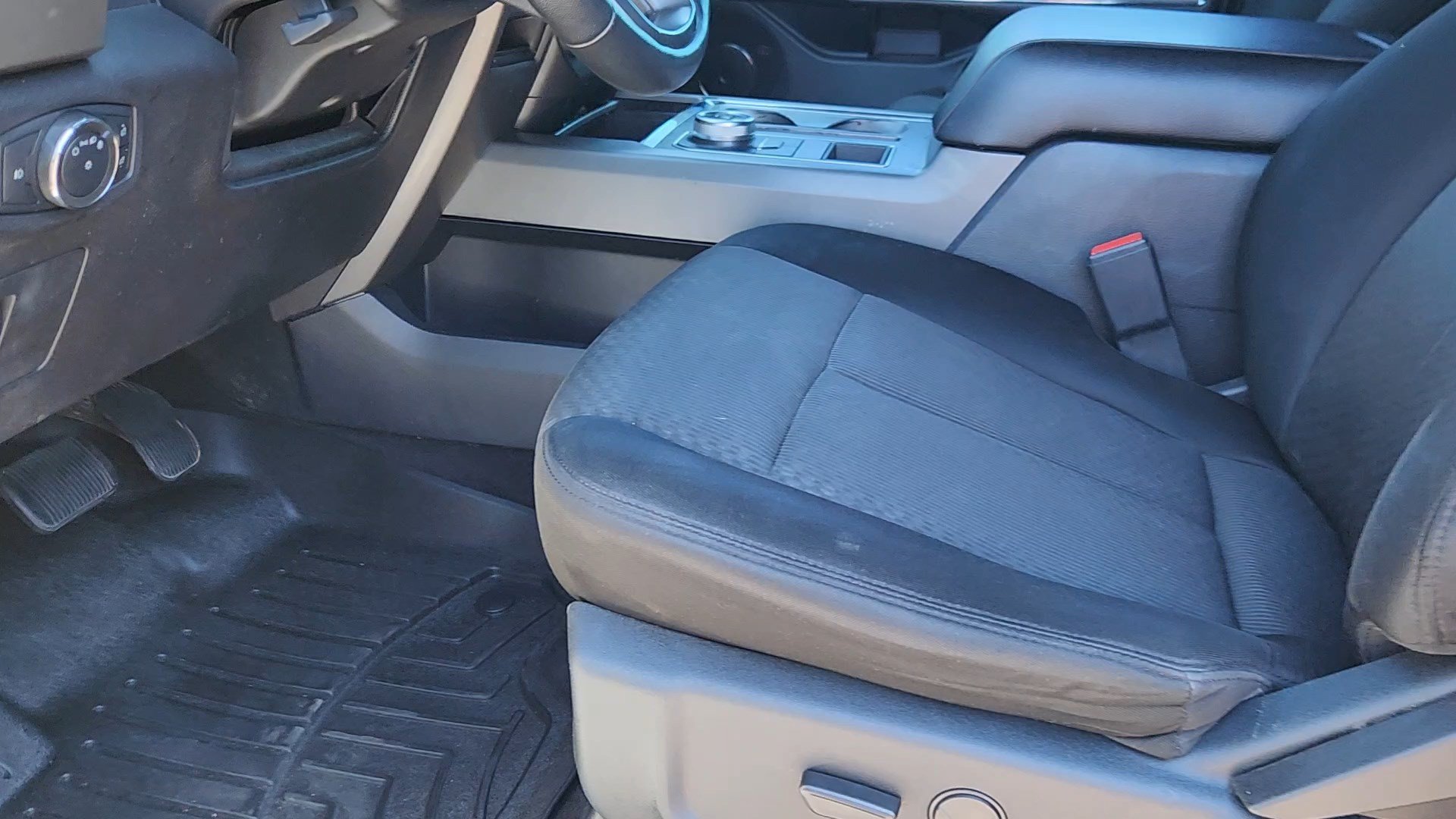 Certified 2020 Ford Expedition Max XLT RWD image 28