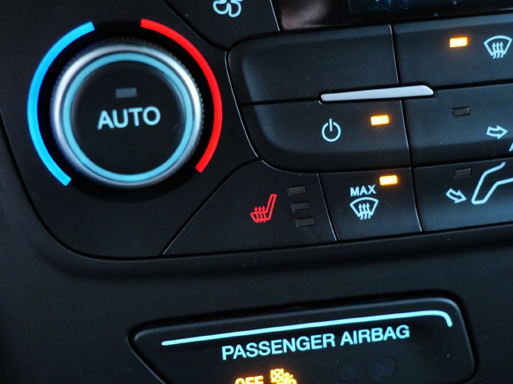 Certified 2018 Ford Escape SEL AWD/4WD image 23