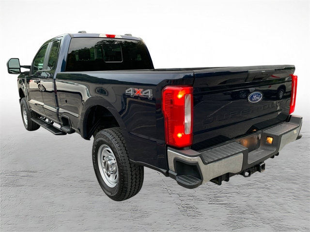 Certified 2024 Ford F250 XL w/ Snow Plow/Camper Package AWD/4WD image 4