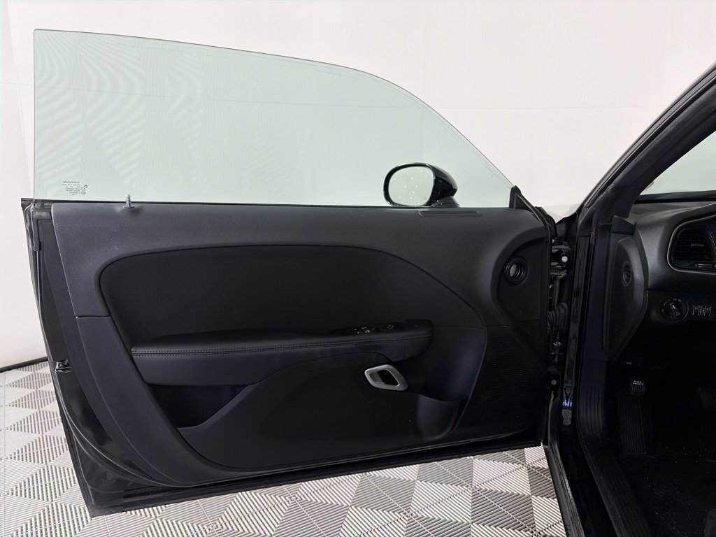 Used 2022 Dodge Challenger GT w/ Blacktop Package image 10