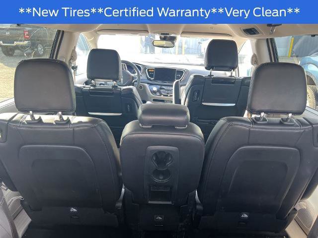 Used 2022 Chrysler Pacifica Touring-L w/ Uconnect Theater Family Group image 14