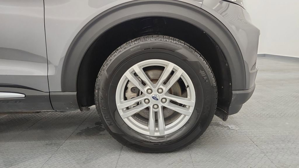 Certified 2024 Ford Explorer XLT AWD/4WD image 24