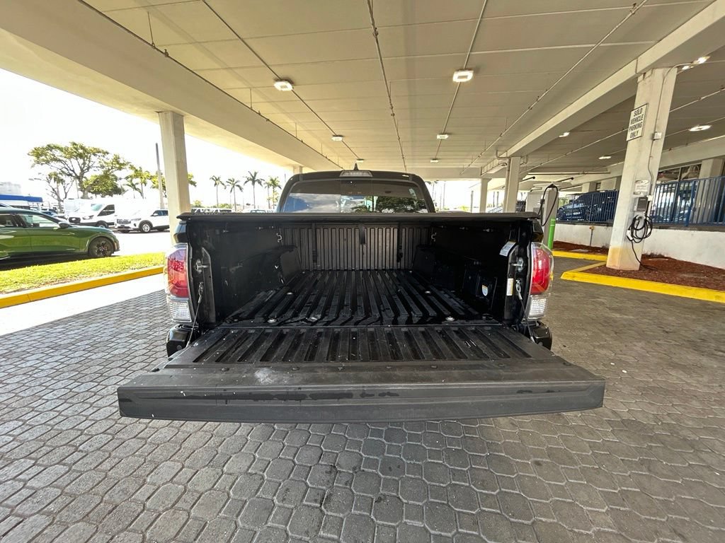 Used 2023 Toyota Tacoma TRD Off-Road w/ Technology Package RWD image 31