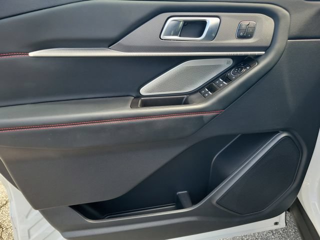 Certified 2025 Ford Explorer ST RWD image 20