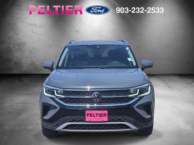 Used 2024 Volkswagen Taos SEL AWD/4WD image 2