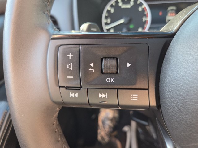 Used 2023 Nissan Rogue SL w/ SL Premium Package FWD image 30