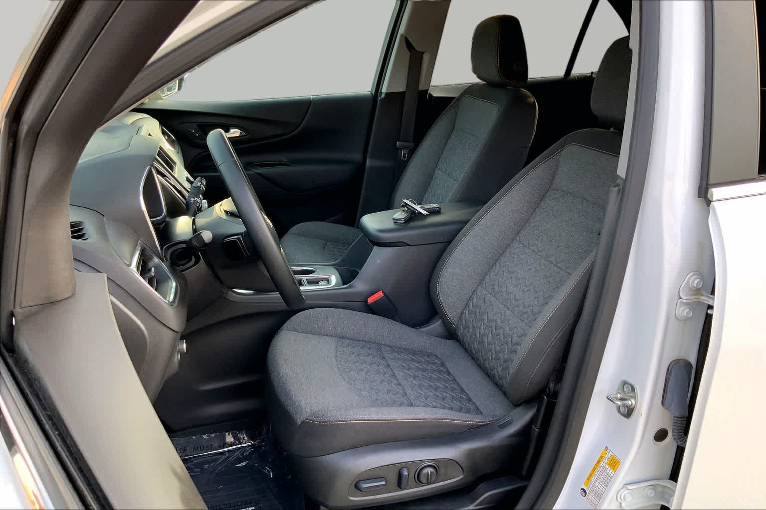 Used 2024 Chevrolet Equinox LT w/ LPO, Floor Liner Package FWD image 8