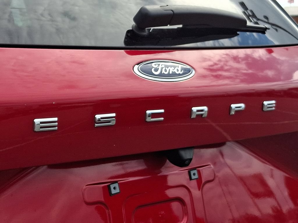 Certified 2024 Ford Escape Platinum w/ Premium Technology Package AWD/4WD image 30